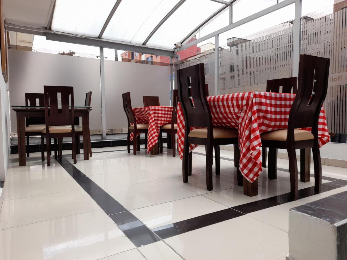 Embassy On Holidays Bogota Bagian luar foto